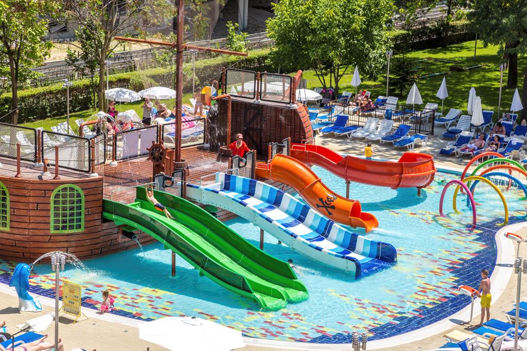 BOJ_78365_laguna_park_aqua_club_0418_04