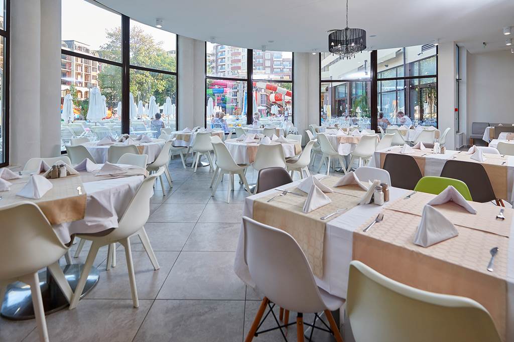 BOJ_78365_laguna_park_aqua_club_0418_40