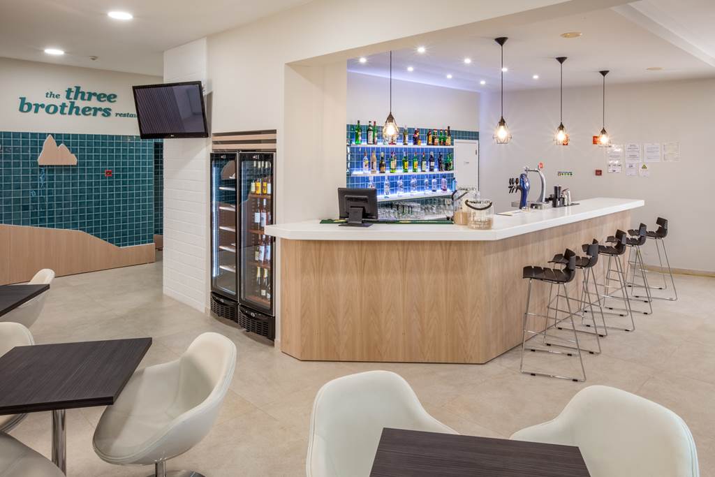 FAO_69567_Vitors_Plaza_1017_56