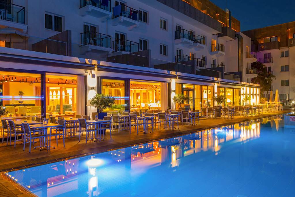 PFO_69403_Anemi_Hotel__Executive_Suites_0123_08