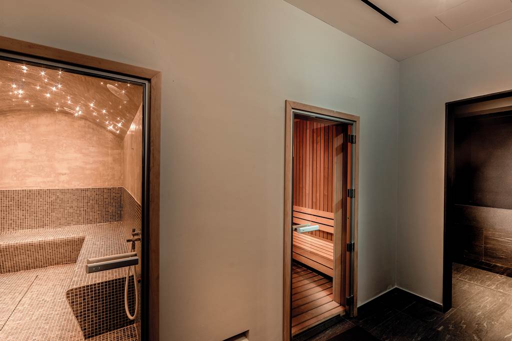 PFO_69403_Anemi_Hotel__Executive_Suites_0123_14