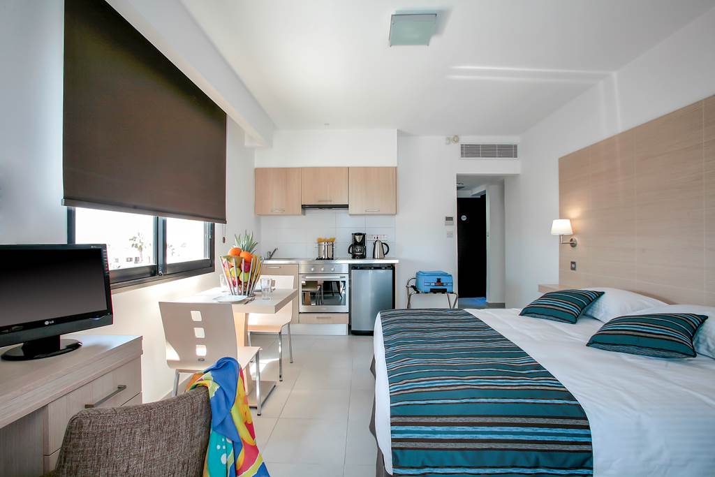 PFO_69403_Anemi_Hotel__Suites_0121_01