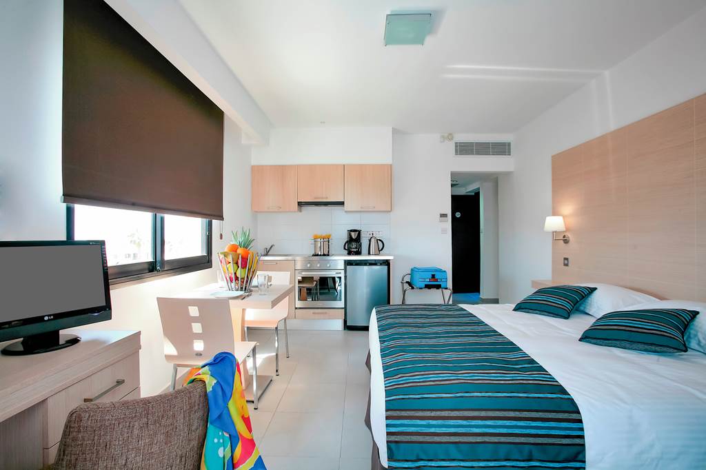 PFO_69403_Anemi_Hotel__Suites_0719_22