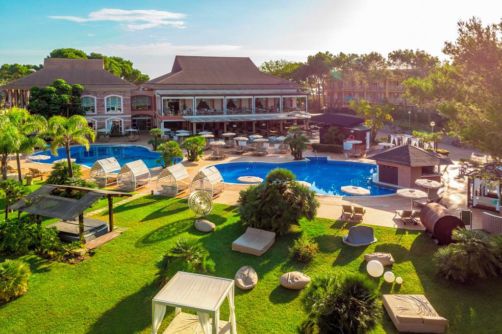 PMI_71468_VIVA_Suites_and_Spa_0721_08