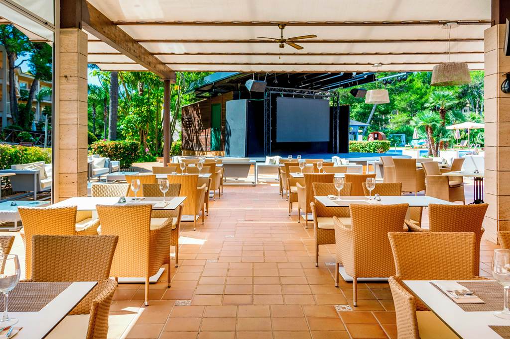 PMI_71468_VIVA_Suites_and_Spa_0721_14