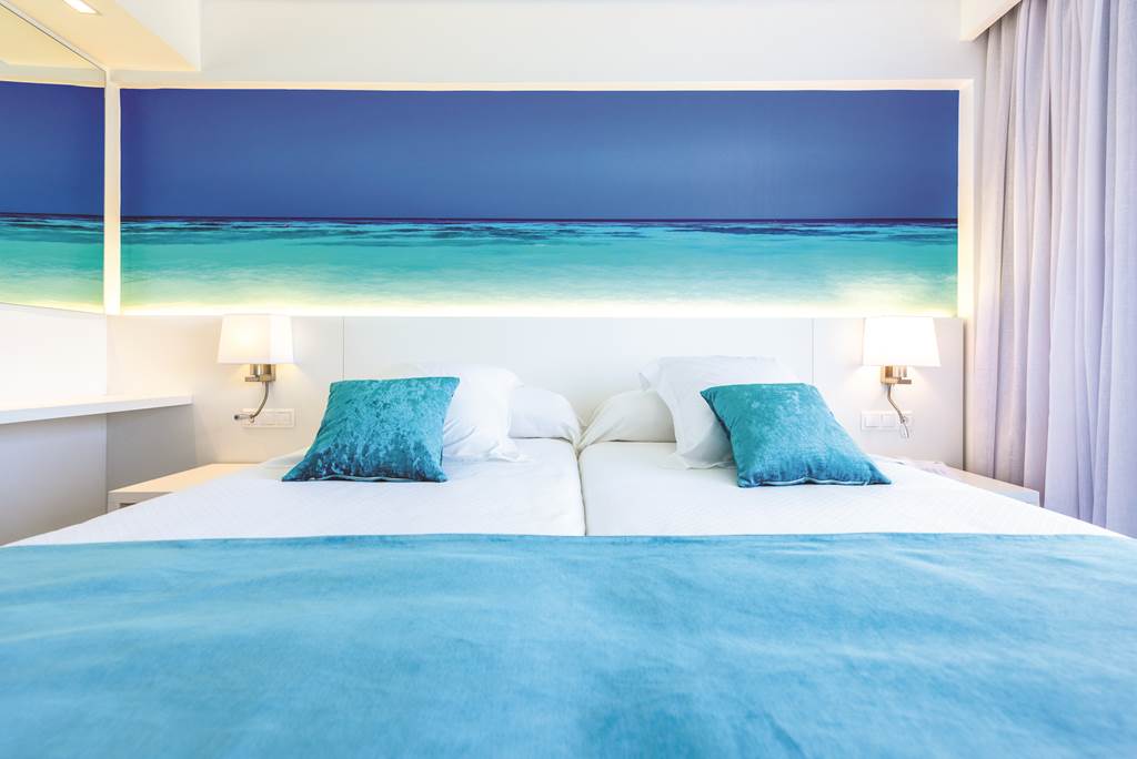 PMI_72990_Plaza_Beach_Santa_Ponsa_0615_02