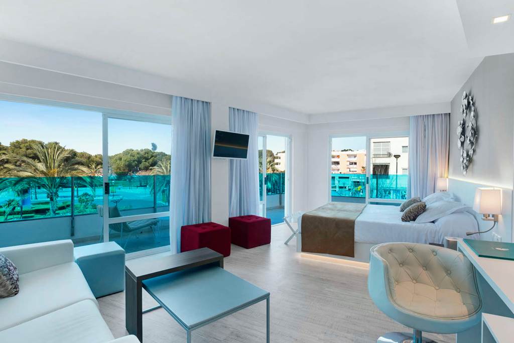 PMI_72990_Plaza_Santa_Ponsa_Boutique_Hotel_0922_01