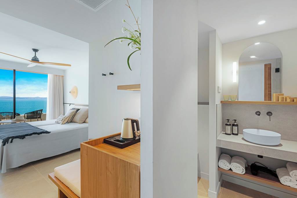 PMI_73674_Inmood_Aucanada_formerly_Hotel_President_0623_13