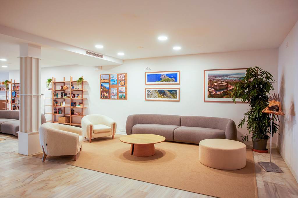 PMI_73674_Inmood_Aucanada_formerly_Hotel_President_0723_14