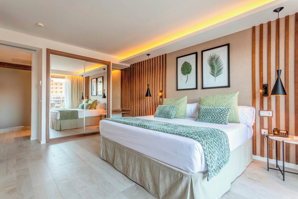 PMI_74443_Zafiro_Palace_Palmanova_0819_01