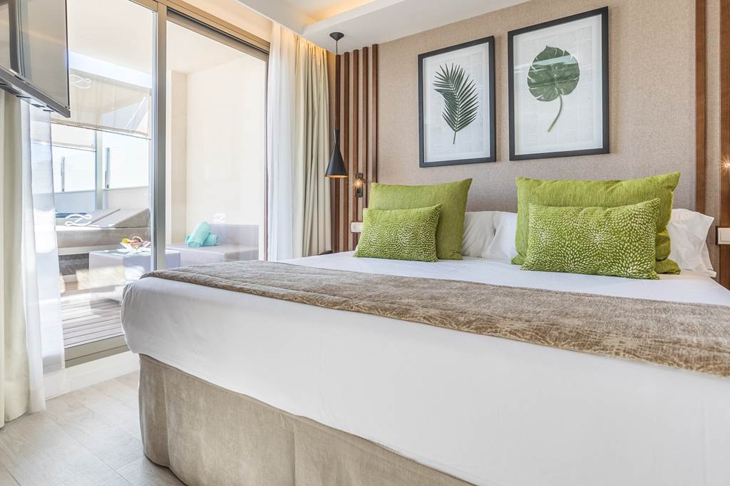 PMI_74443_Zafiro_Palace_Palmanova_1017_01