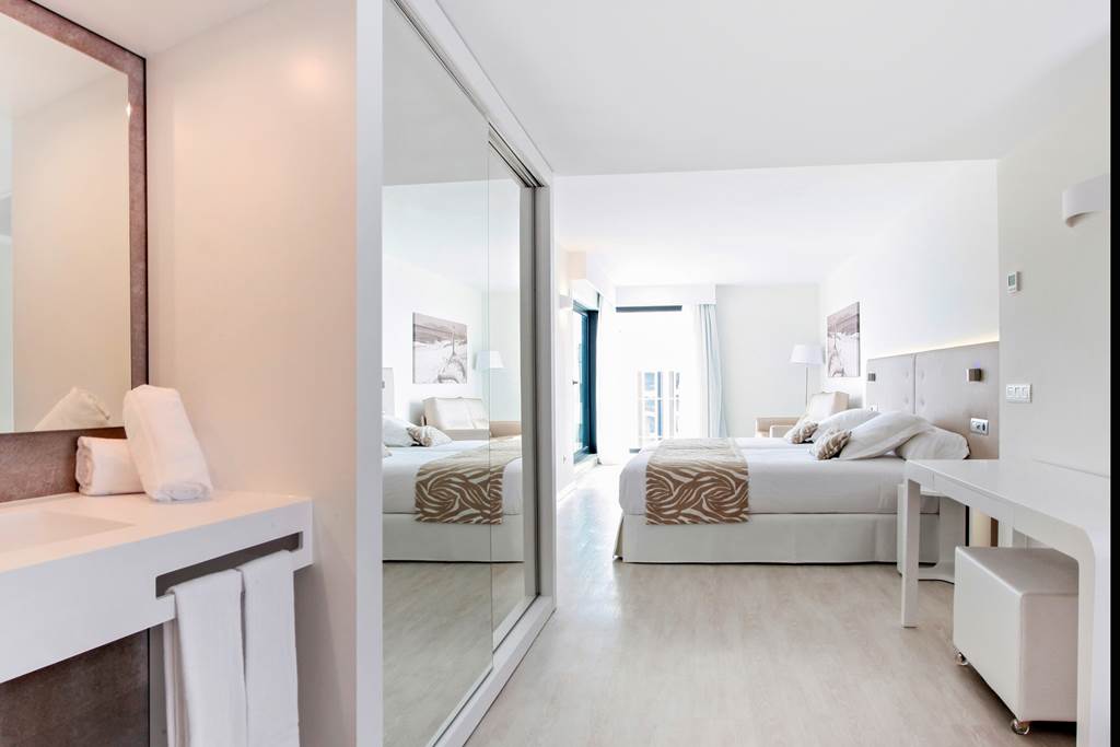 PMI_74661_IBEROSTAR_Cala_Millor_1216_02