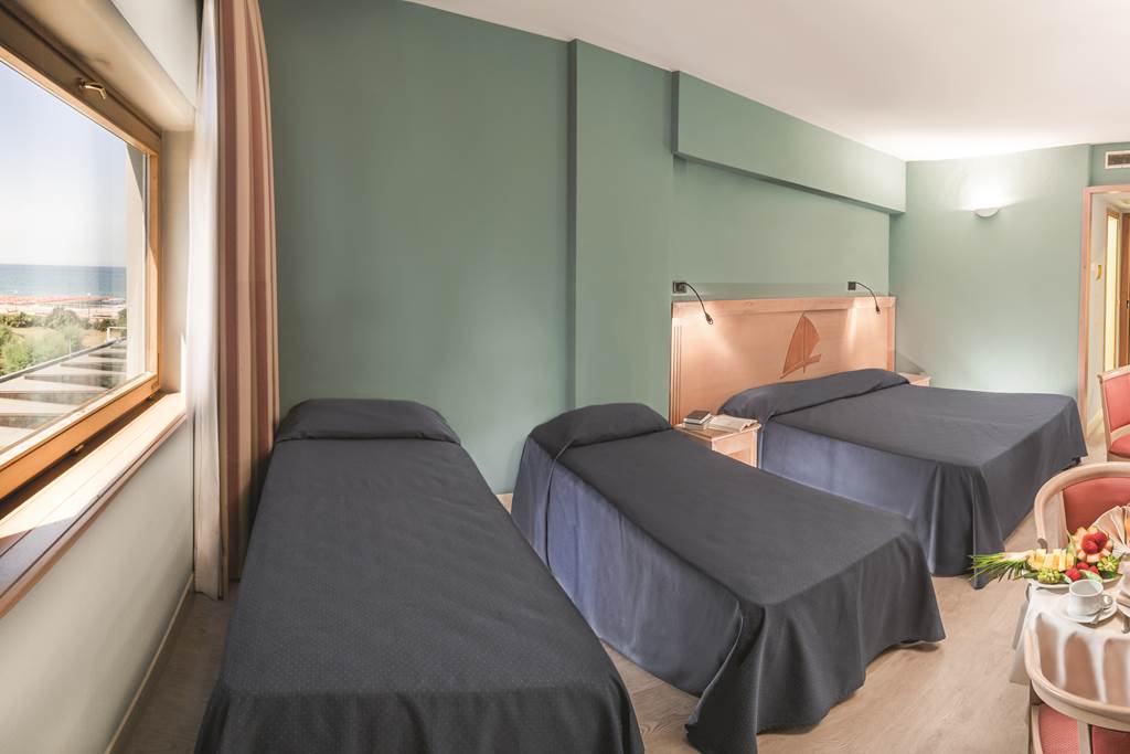 PSA_72948_GRAND_HTL_CONTINENTAL_0116_01