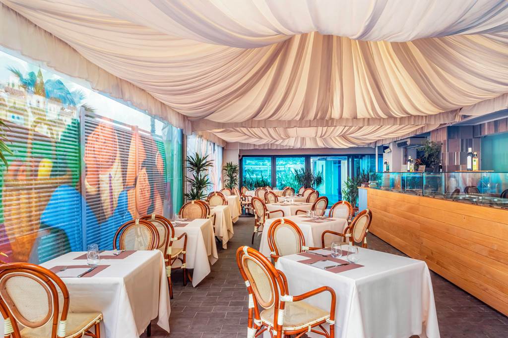 PSA_72948_Grand_Hotel_Continental_1119_01