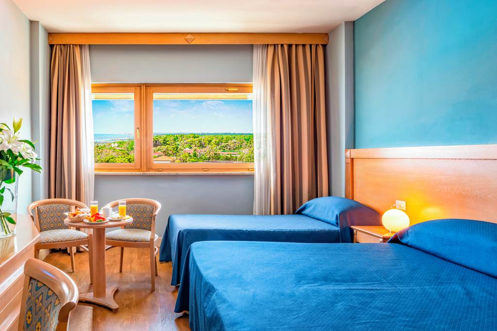 PSA_72948_Grand_Hotel_Continental_1119_05