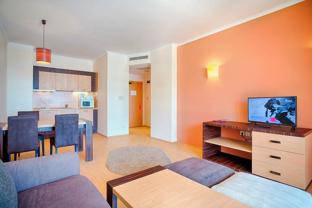 BOJ_84430_DIT_Majestic_Beach_Resort_1122_02