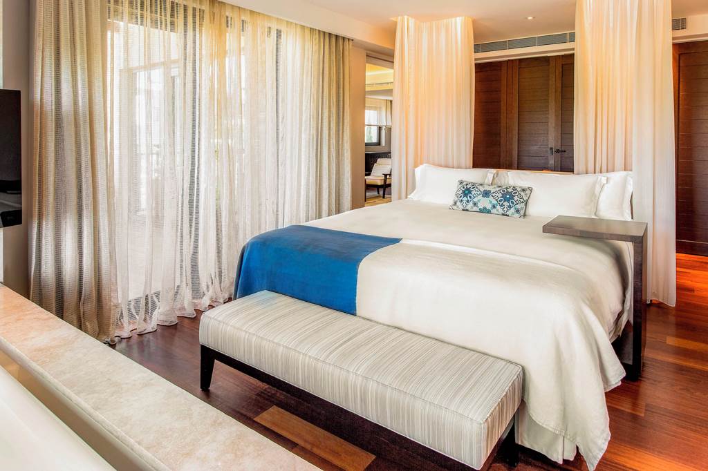 KLX_84560_The_Romanos_Luxury_Collection_Resort_0224_01