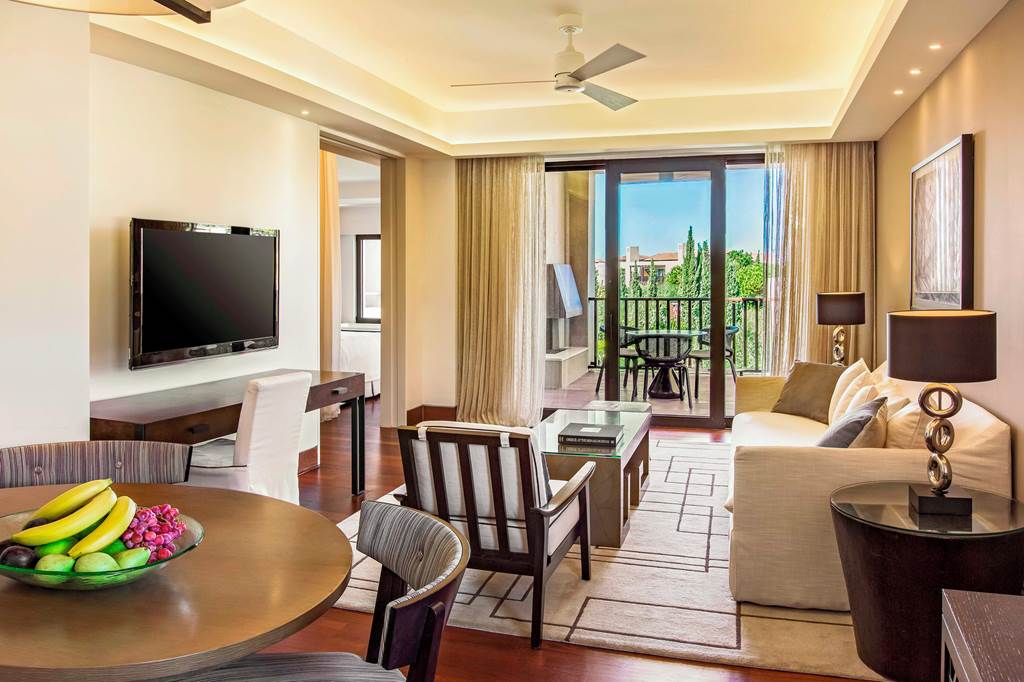 KLX_84560_The_Romanos_Luxury_Collection_Resort_0224_02