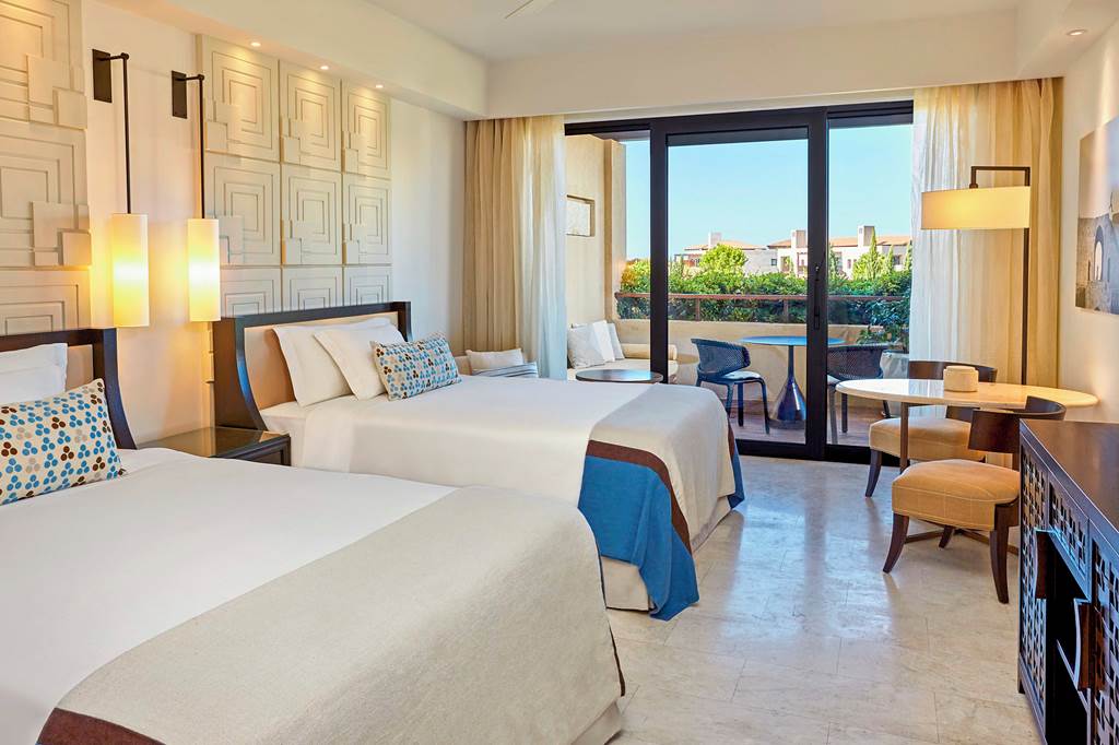 KLX_84560_The_Romanos_Luxury_Collection_Resort_1220_03