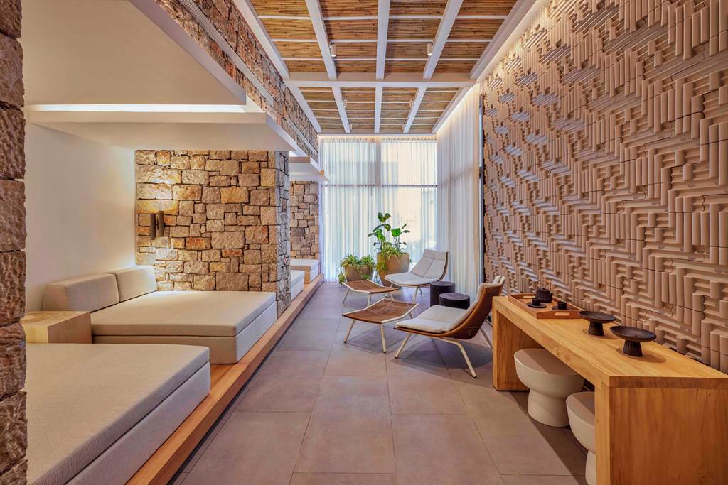 KLX_85207_W_Costa_Navarino_0323_11