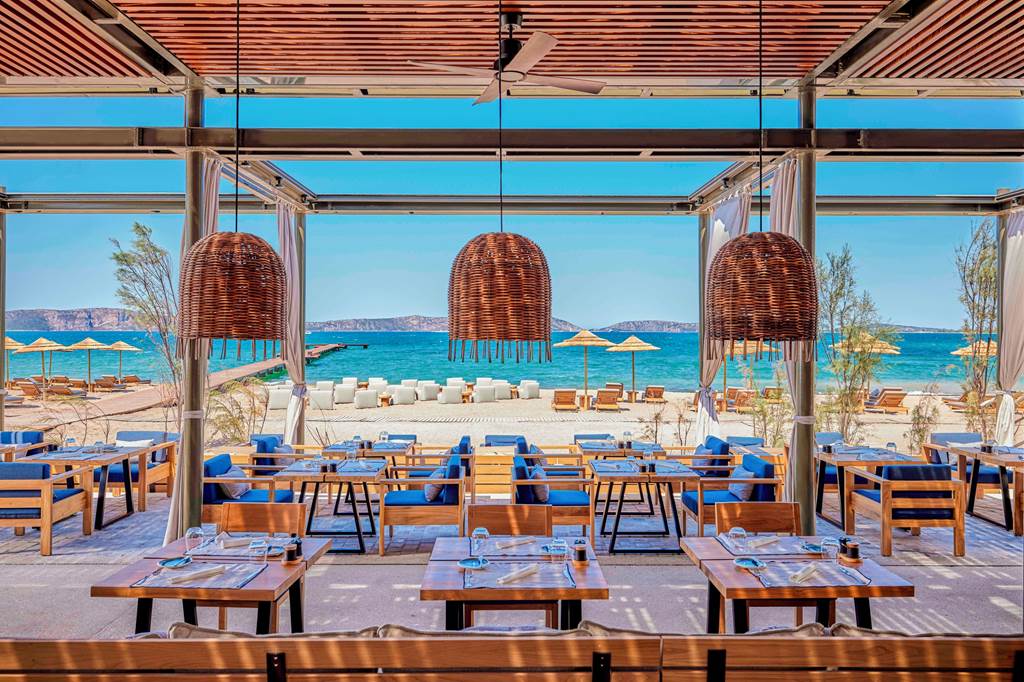 KLX_85207_W_Costa_Navarino_0323_24