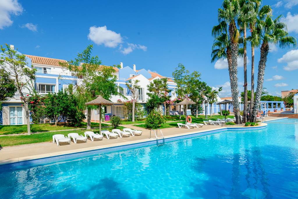 MAH_85401_Club_Ciudadela_Apartments_0923_08