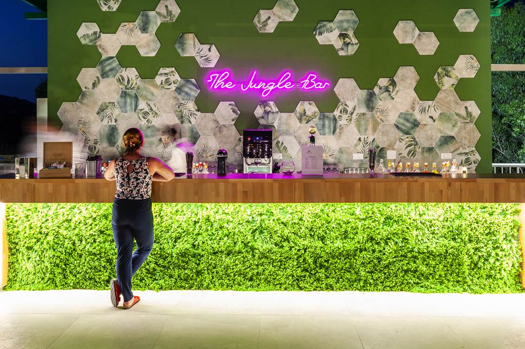 RHO_83420_Blue_Sea_Holiday_Village_0722_17