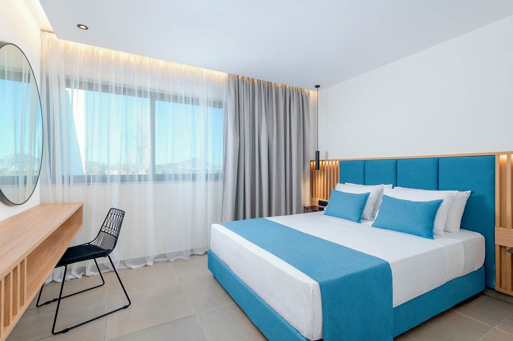 RHO_83420_Blue_Sea_Holiday_Village_1222_01