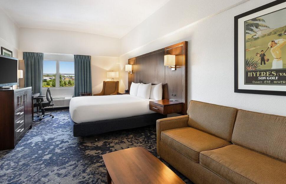 DoubleTree by Hilton Cape Cod - Hyannis