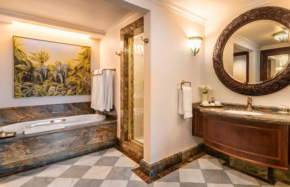 The Palace of the Lost City