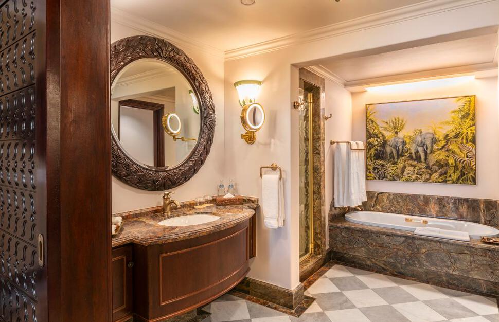 The Palace of the Lost City