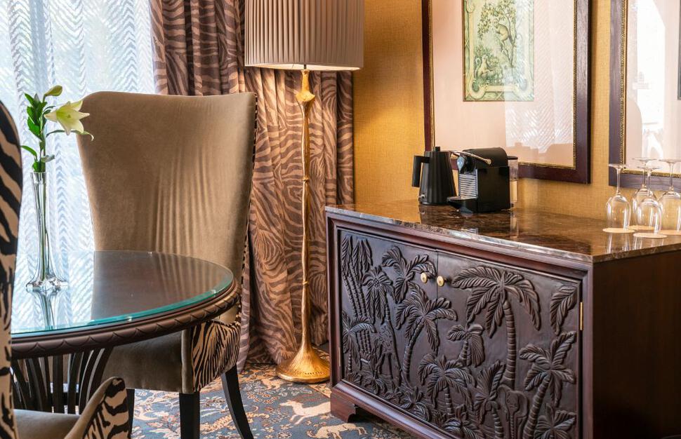 The Palace of the Lost City